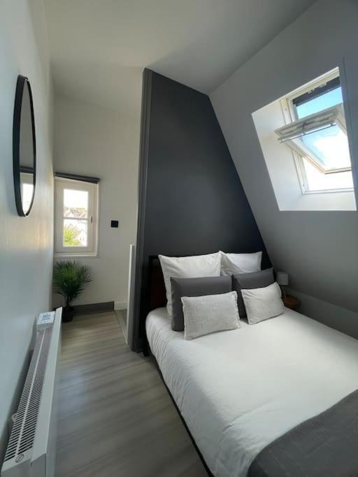 Duplex Bord De L'Eure - Parking Inclus - Jolie Vue Sur La Cathedrale Apartment Chartres Exterior foto