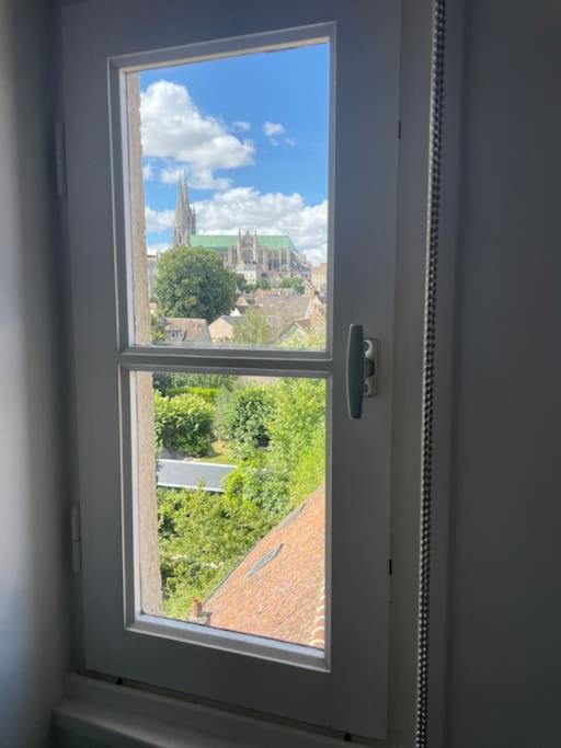 Duplex Bord De L'Eure - Parking Inclus - Jolie Vue Sur La Cathedrale Apartment Chartres Exterior foto